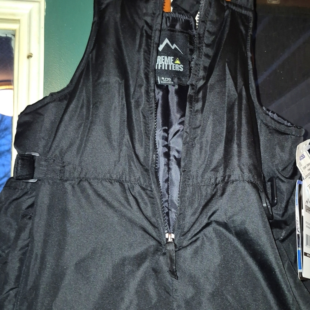 Unisex youth sixe 8-10 brand new black snow pants